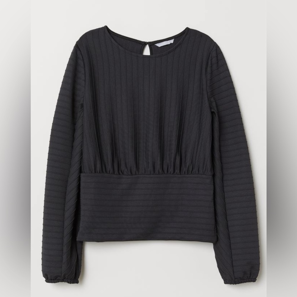 H&M Textured‎ long balloon sleeve top